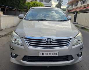 Toyota Innova 2.5 V 7 STR